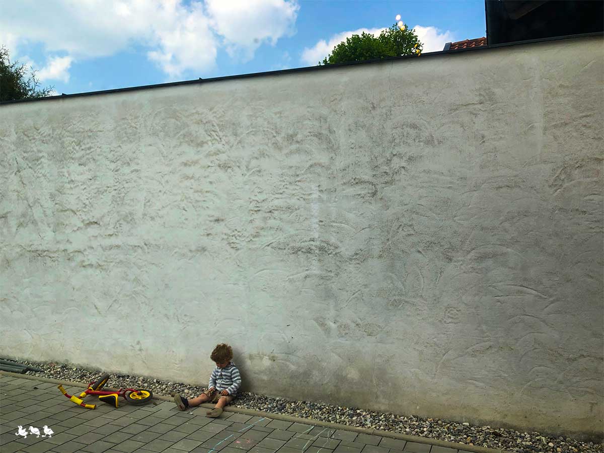 KInder_allein_Corona Urlaub daheim