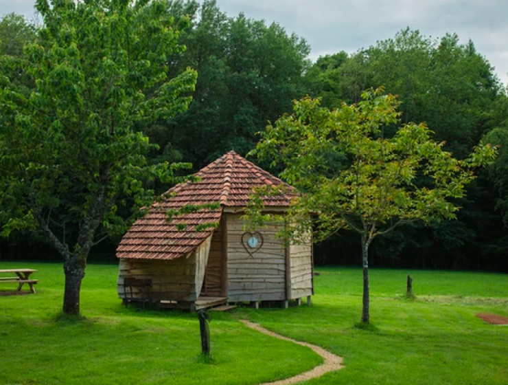 Märchenhafte Holzhütte